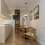 M&d Andreolli Passage, Rynok Square Daire Lviv